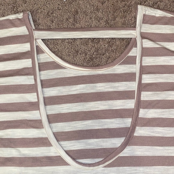 Charlotte Russe Women’s Striped Scoop Back Top Size Medium Short Sleeve Shirt - Picture 8 of 10